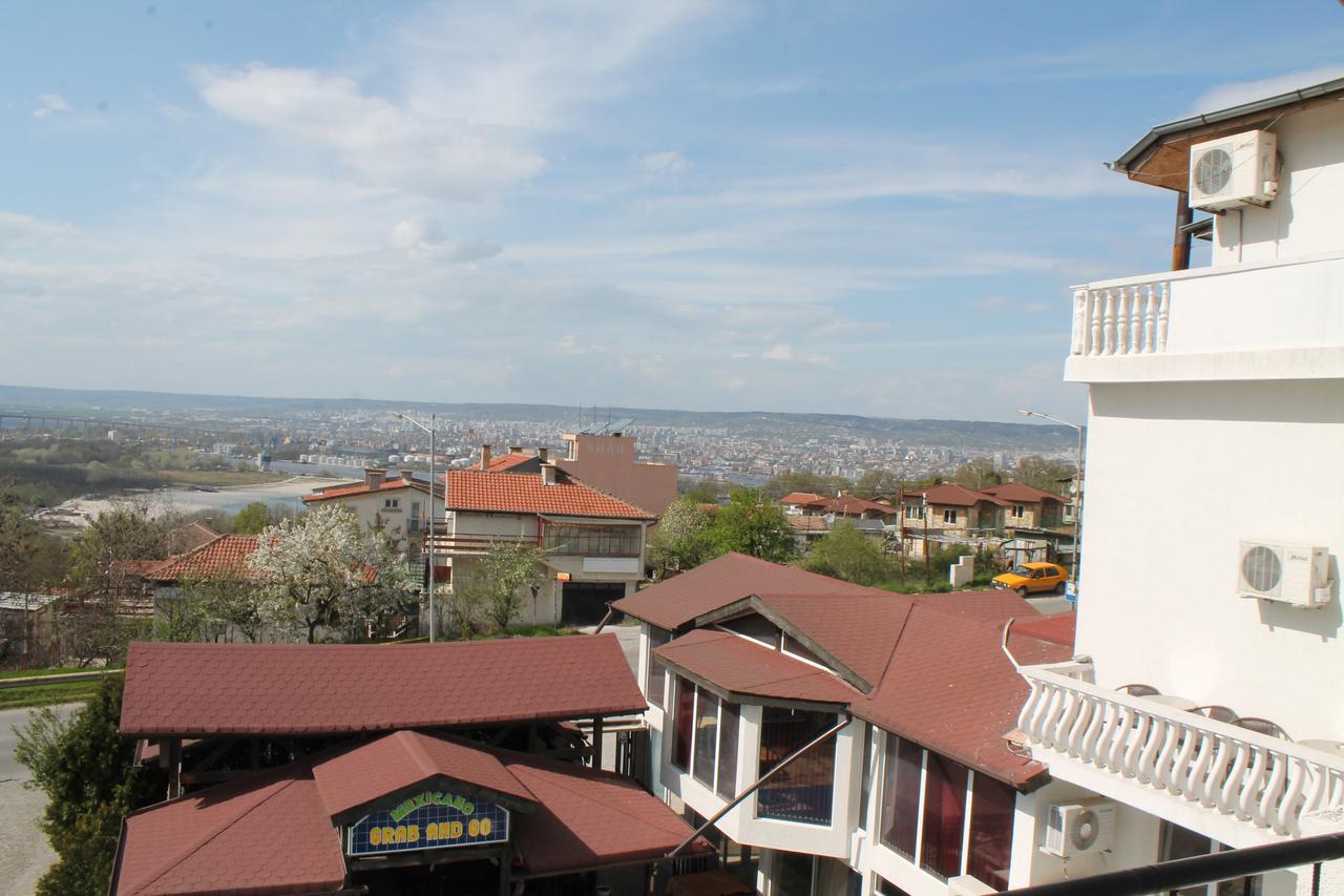 Family Hotel Ludo Varna Exterior photo