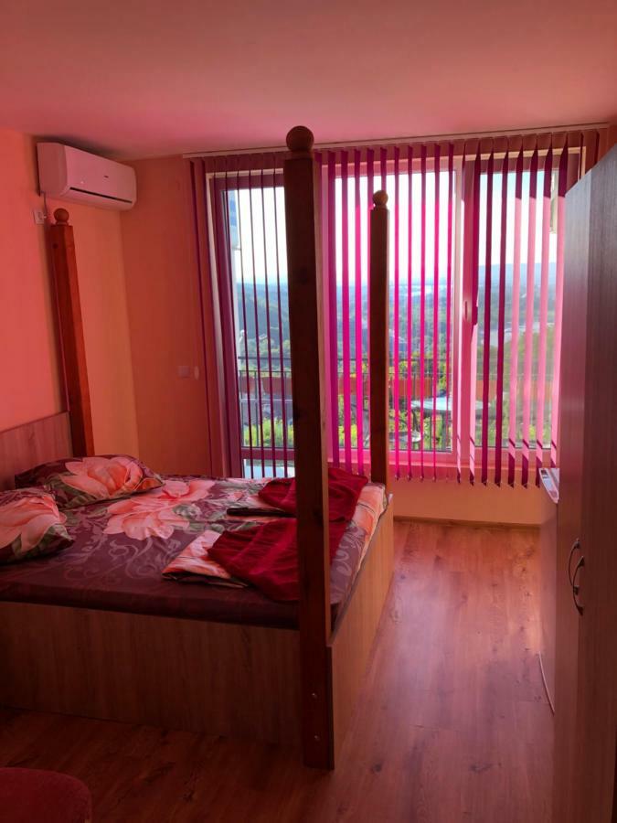 Family Hotel Ludo Varna Exterior photo